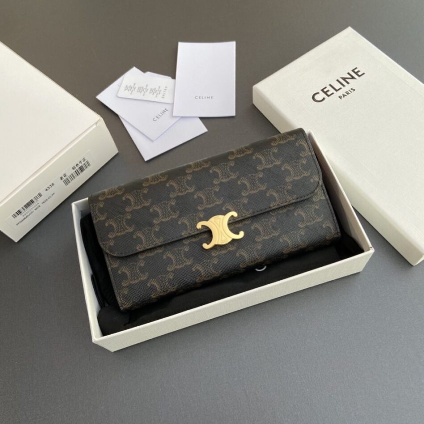 celine-triumphe-wallet-img_c4e87dad_20231207_i1701963213_2872_0.jpg Celine Triumphe Long Wallet - side angle