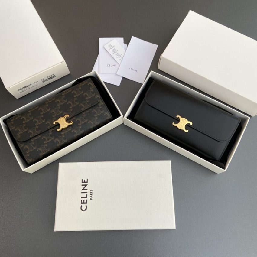 celine-triumphe-wallet-img_c4e87dad_20231207_i1701963213_6177_4.jpg Celine Triumphe Long Wallet - strap