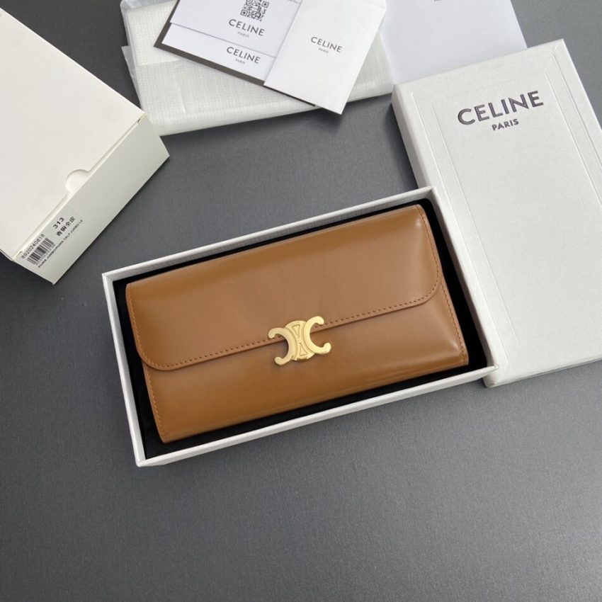 celine-triumphe-wallet-img_c4e87dad_20240825_i1724565414_2828_8.jpg Celine Triumphe Long Wallet - side angle