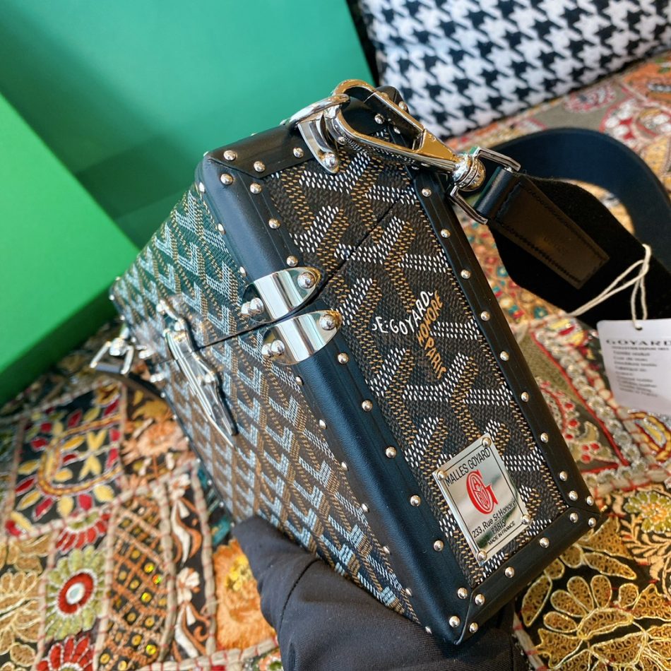 goyard-kaset-bagajı-siyah-3