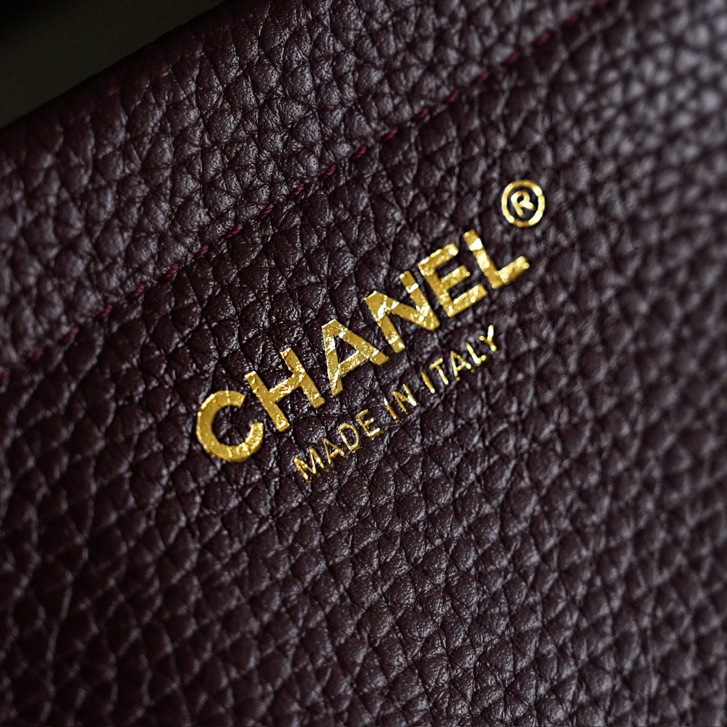 Chanel 26S East West Tote Burgundy - chanel tote bag replica detail 2