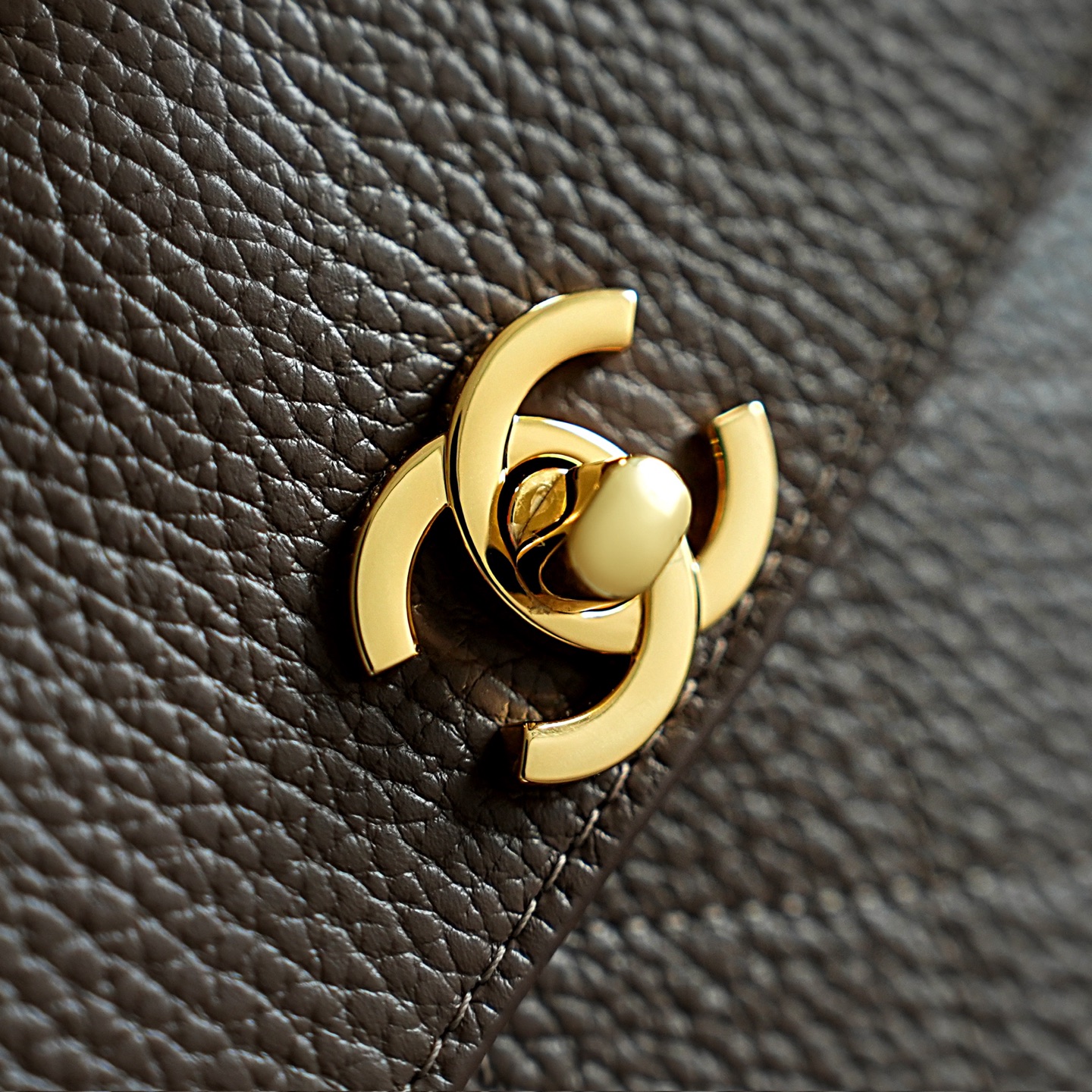 141476_dark-brown_9 Chanel 26S East West Tote Dark Brown - fake chanel tote detail 8