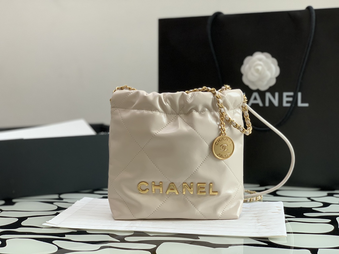 141537_beige_5 Chanel 22 Mini Bag Beige - chanel 22 mini beige dupe detail 4