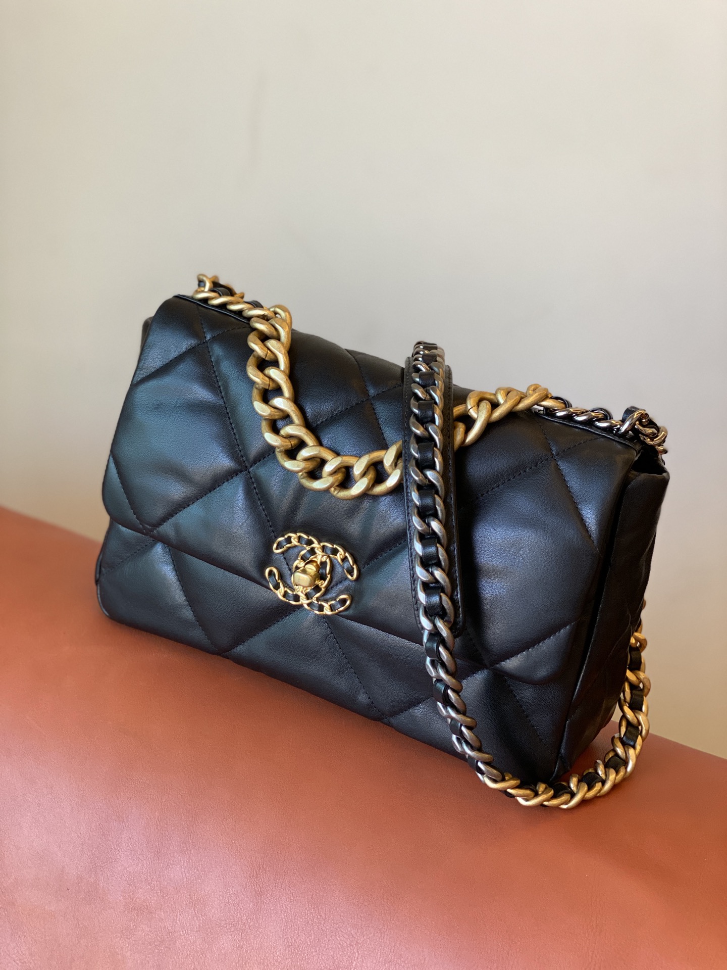 1573995552_1728174617_1 Chanel 19 Flap Bag Black - chanel 19 flap dupe detail 5