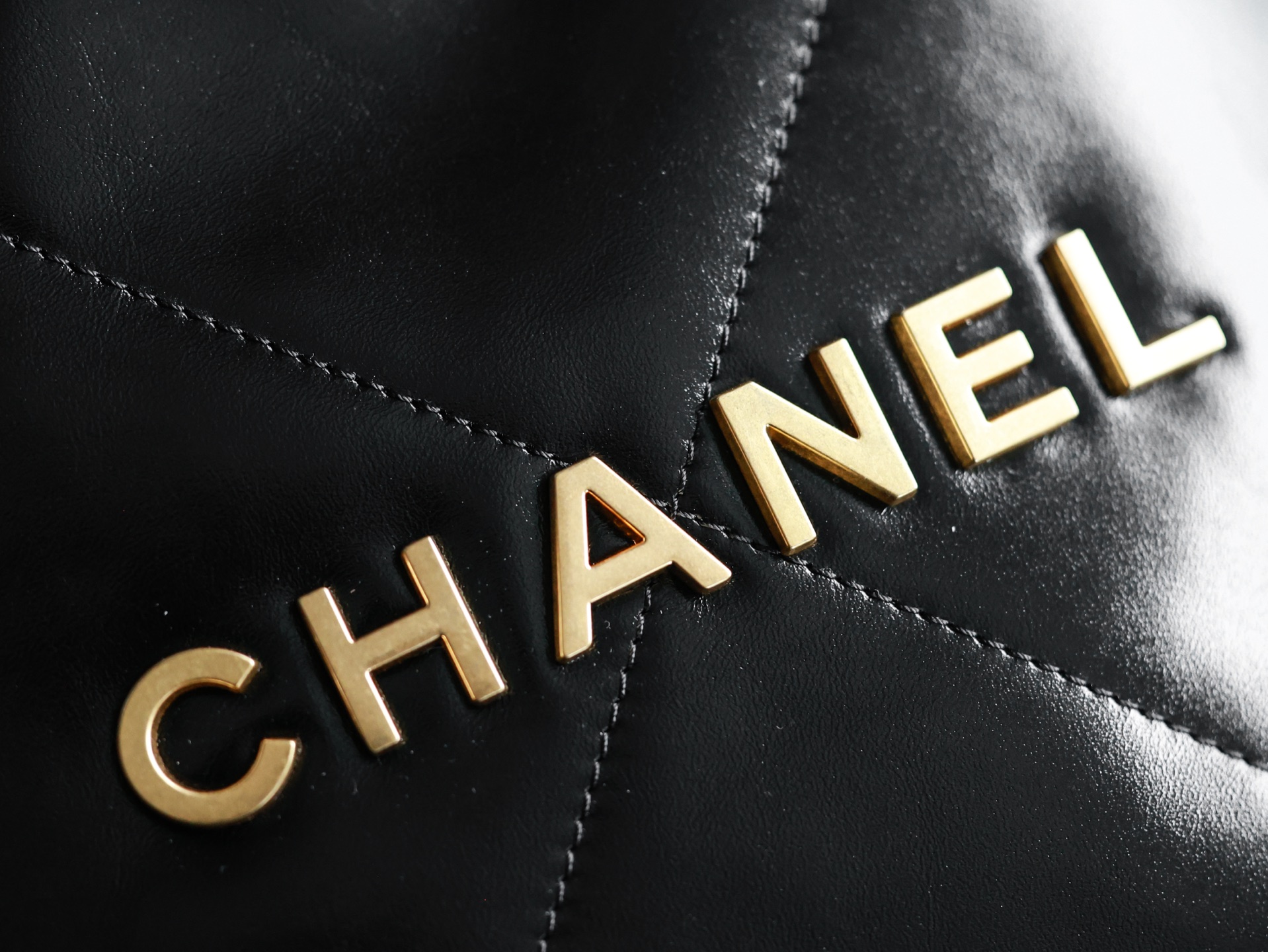 71258_black_7 Chanel 22 Medium Bag Black - chanel 22 medium dupe detail 6