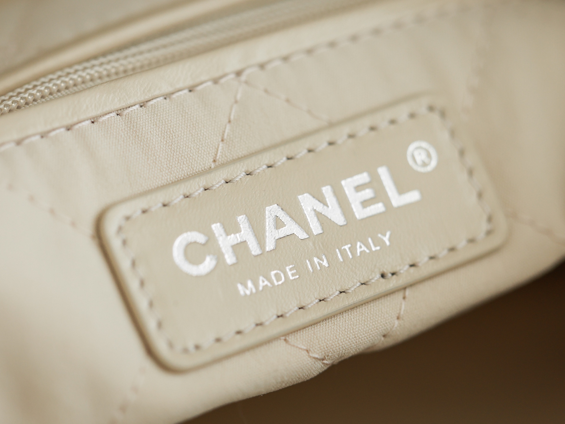 71269_ivory_7 Chanel 22 Medium Bag Ivory - chanel 22 medium replica detail 6
