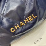 71279_midnight_blue_8 Chanel 22 Medium Bag Midnight Blue - chanel 22 midnight dupe detail 7