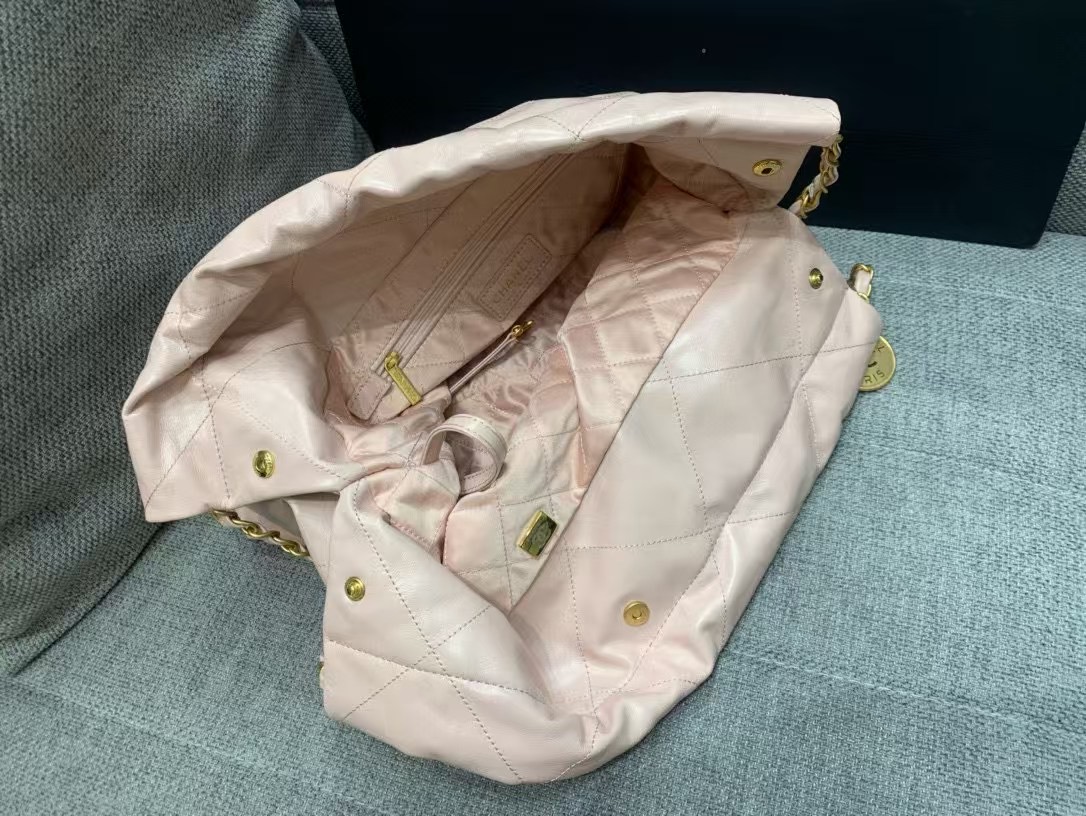 71289_pale_pink_4 Chanel 22 Medium Bag Pale Pink - chanel 22 pink replica detail 3
