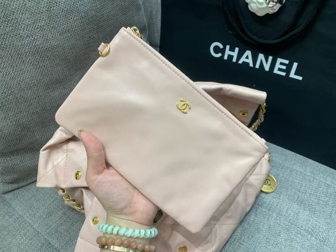 71289_pale_pink_9 Chanel 22 Medium Bag Pale Pink - chanel 22 pink replica detail 8