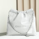 Chanel 22 Medium Bag Snowy - chanel 22 mini dupe front view
