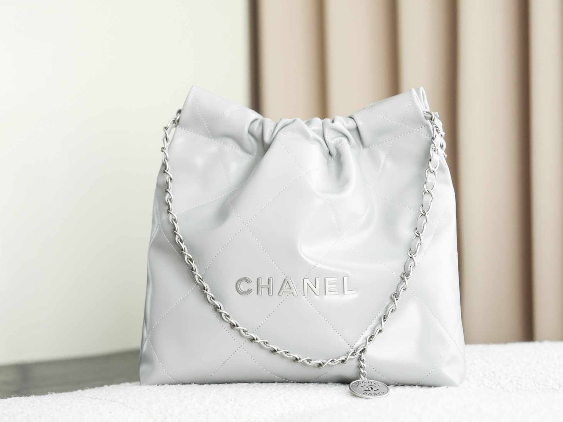 Chanel 22 Medium Bag Snowy - chanel 22 mini dupe front view