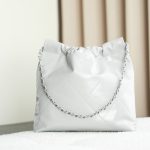 Chanel 22 Medium Bag Snowy - chanel 22 mini dupe detail 9