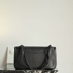 Chanel 26S Maxi Flap Bag Black - chanel maxi flap dupe detail 3