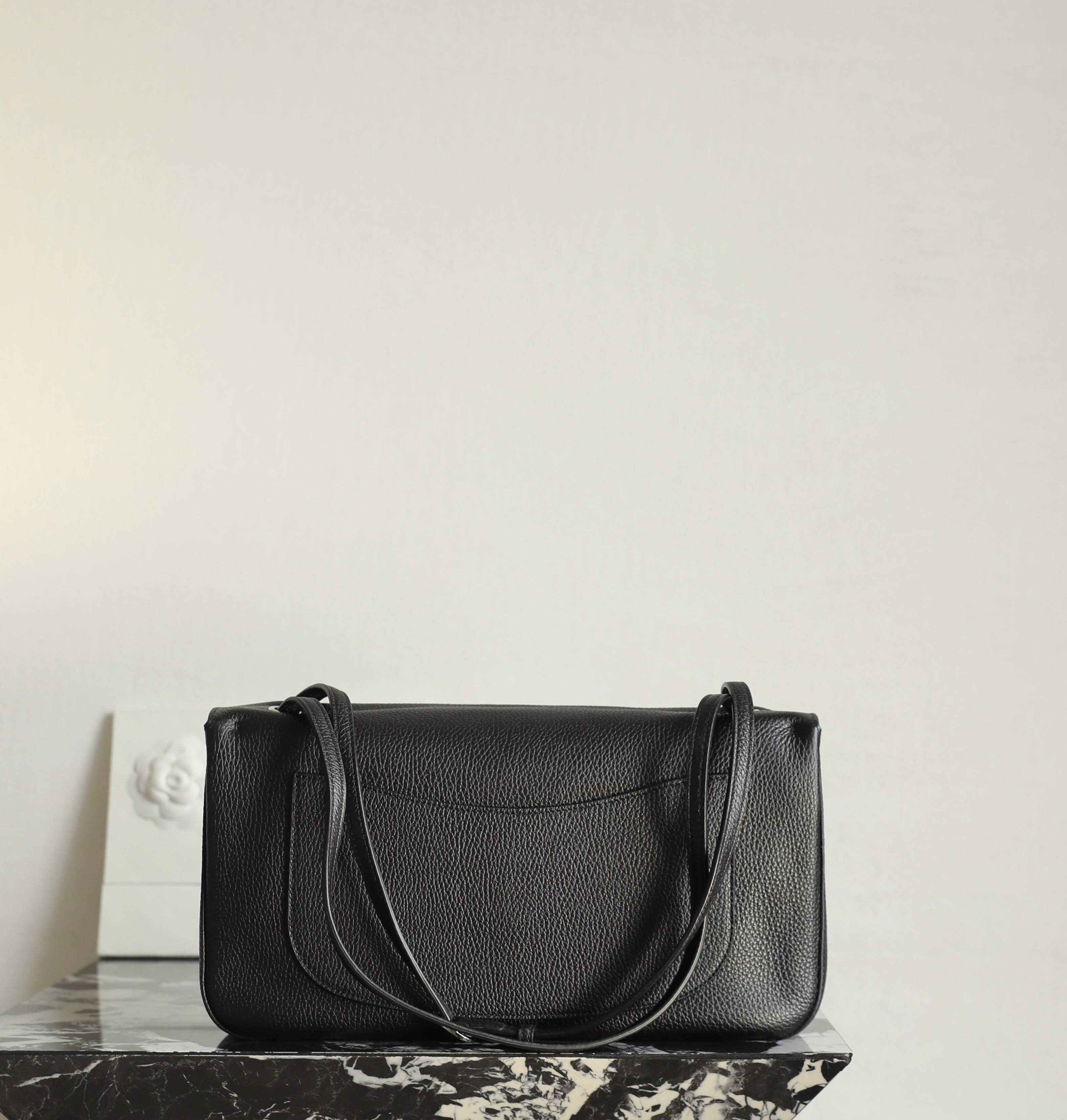 Chanel 26S Maxi Flap Bag Black - chanel maxi flap dupe detail 3