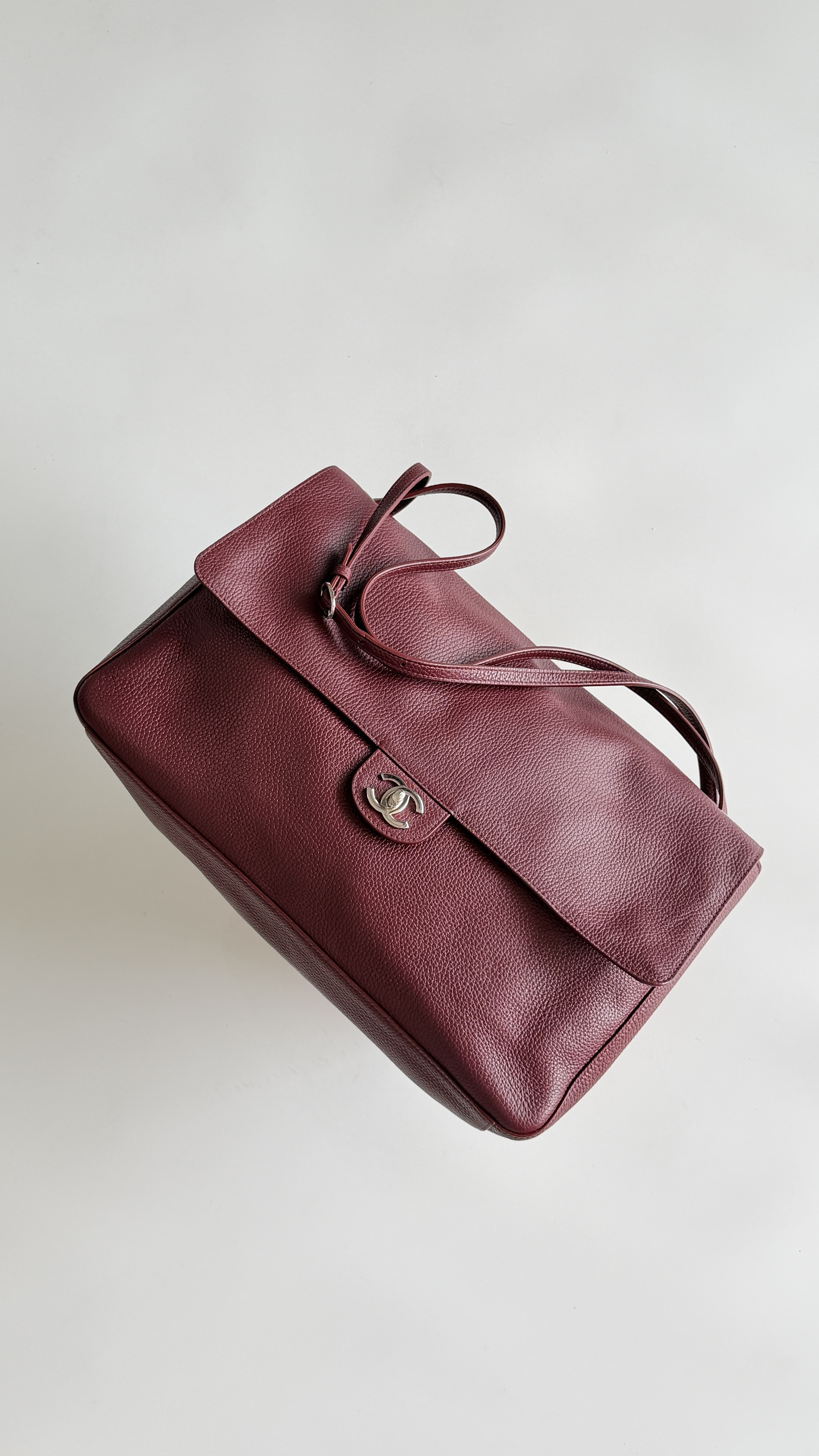 71714_burgundy_4 Chanel 26S Maxi Flap Bag Burgundy - chanel oversized flap replica detail 3