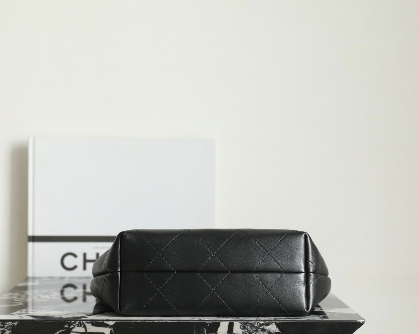 71729_black_3 Chanel 26C Maxi Hobo Black - chanel maxi hobo replica detail 2