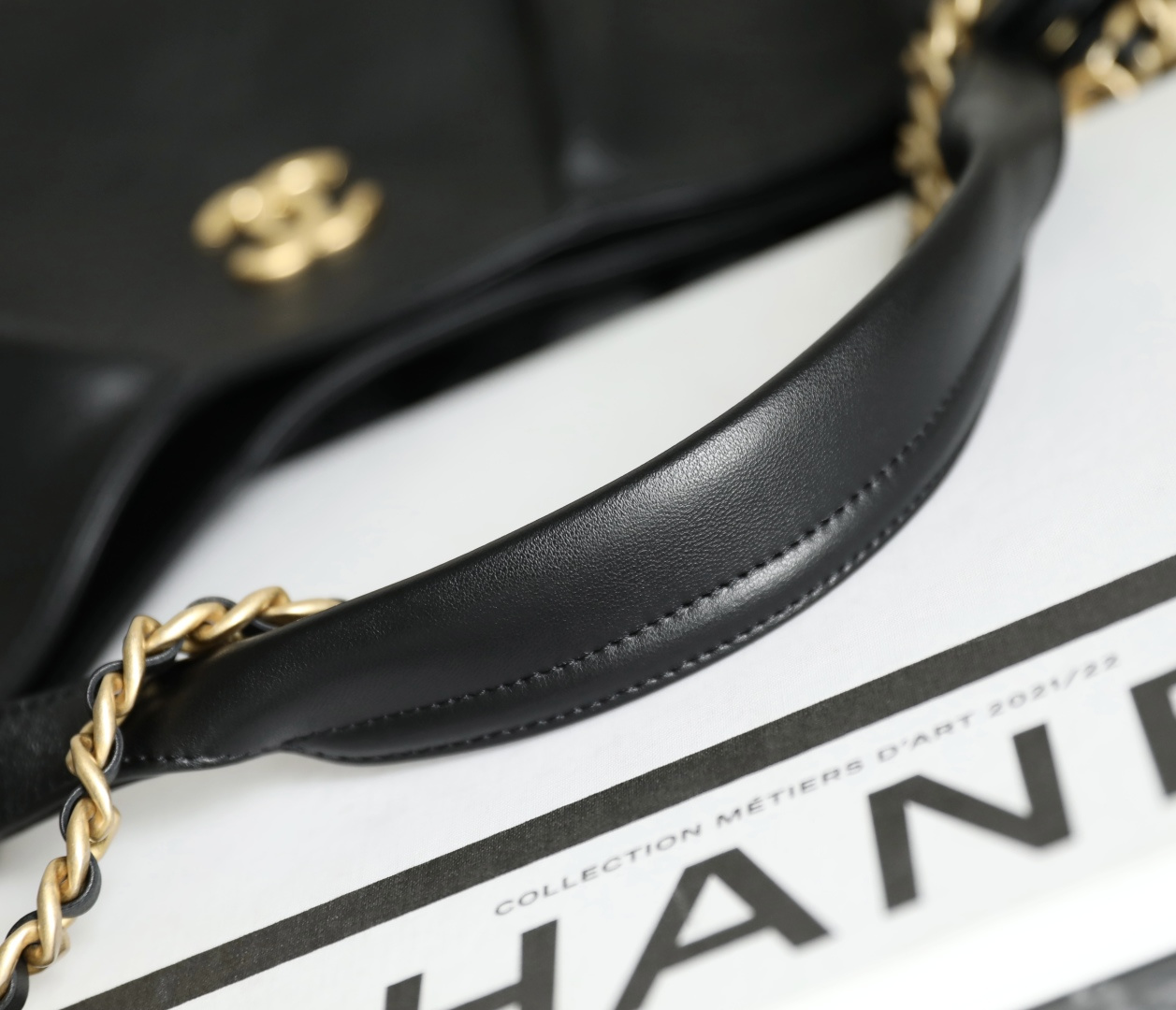 71729_black_6 Chanel 26C Maxi Hobo Black - chanel maxi hobo replica detail 5