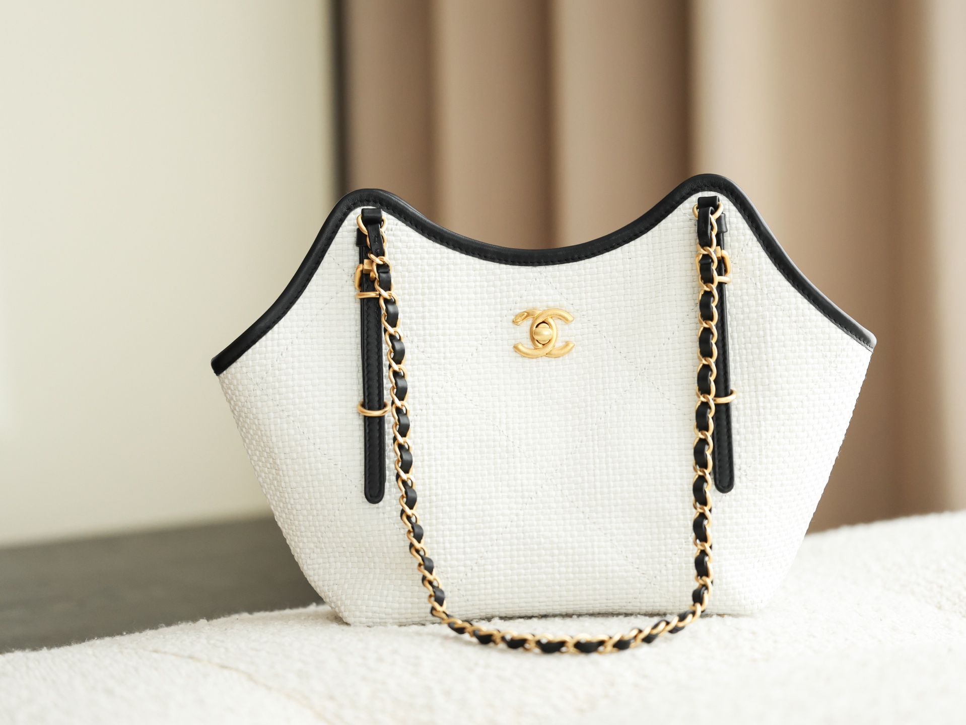 Chanel 25S Maxi Shopping Tote White Woven - fake chanel maxi tote detail 2