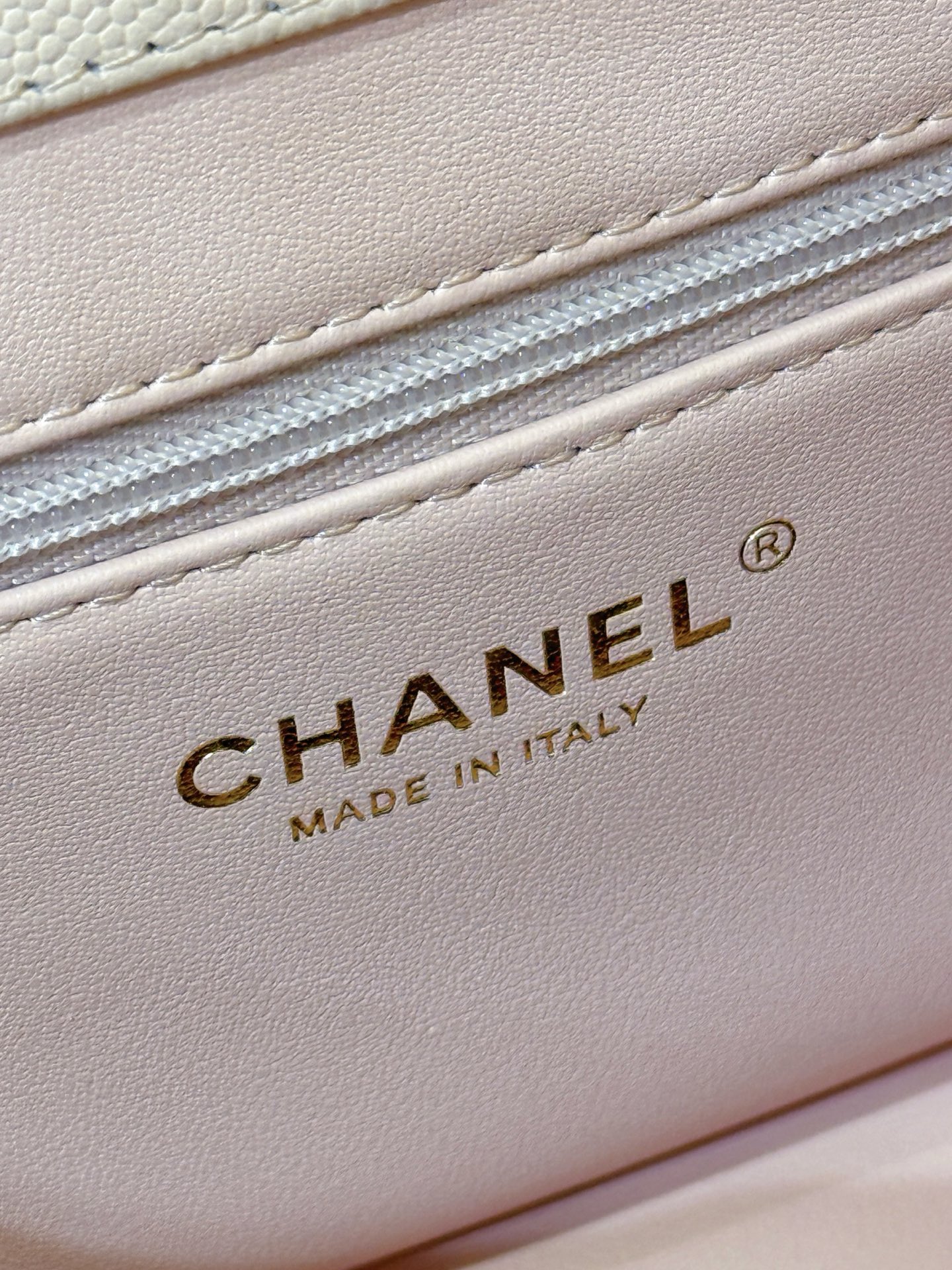 71918_pale-pink_3 Chanel Preppy Coco 26 Bag Pale Pink - fake chanel preppy detail 2