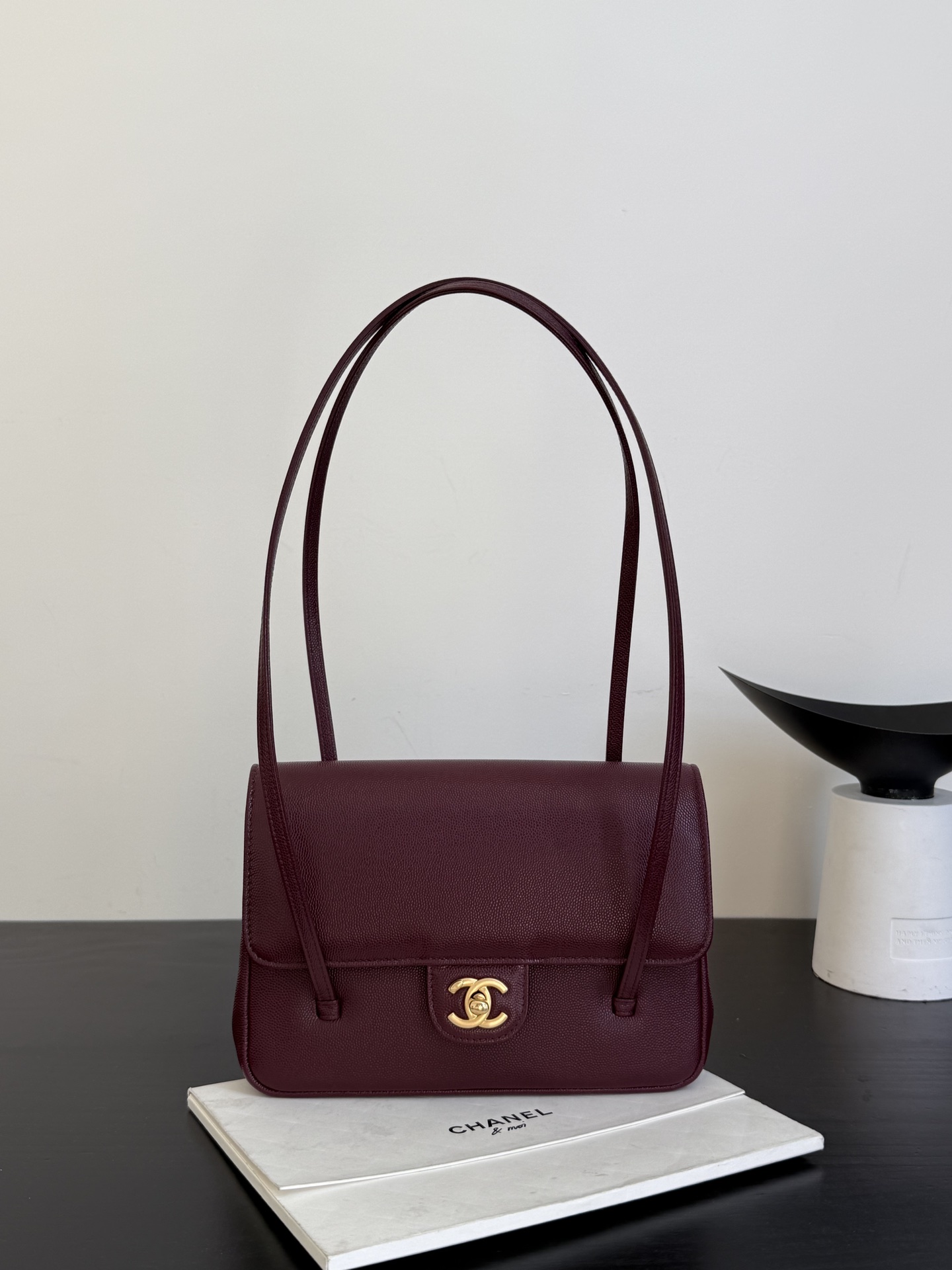 71923_barolo_6 Chanel Preppy Coco 26 Bag Barolo - chanel preppy coco 26 barolo dupe detail 5