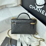 71951_black_3 Chanel 26S Vanity with Chain Black - chanel vanity chain dupe detail 2