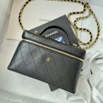 71951_black_5 Chanel 26S Vanity with Chain Black - chanel vanity chain dupe detail 4