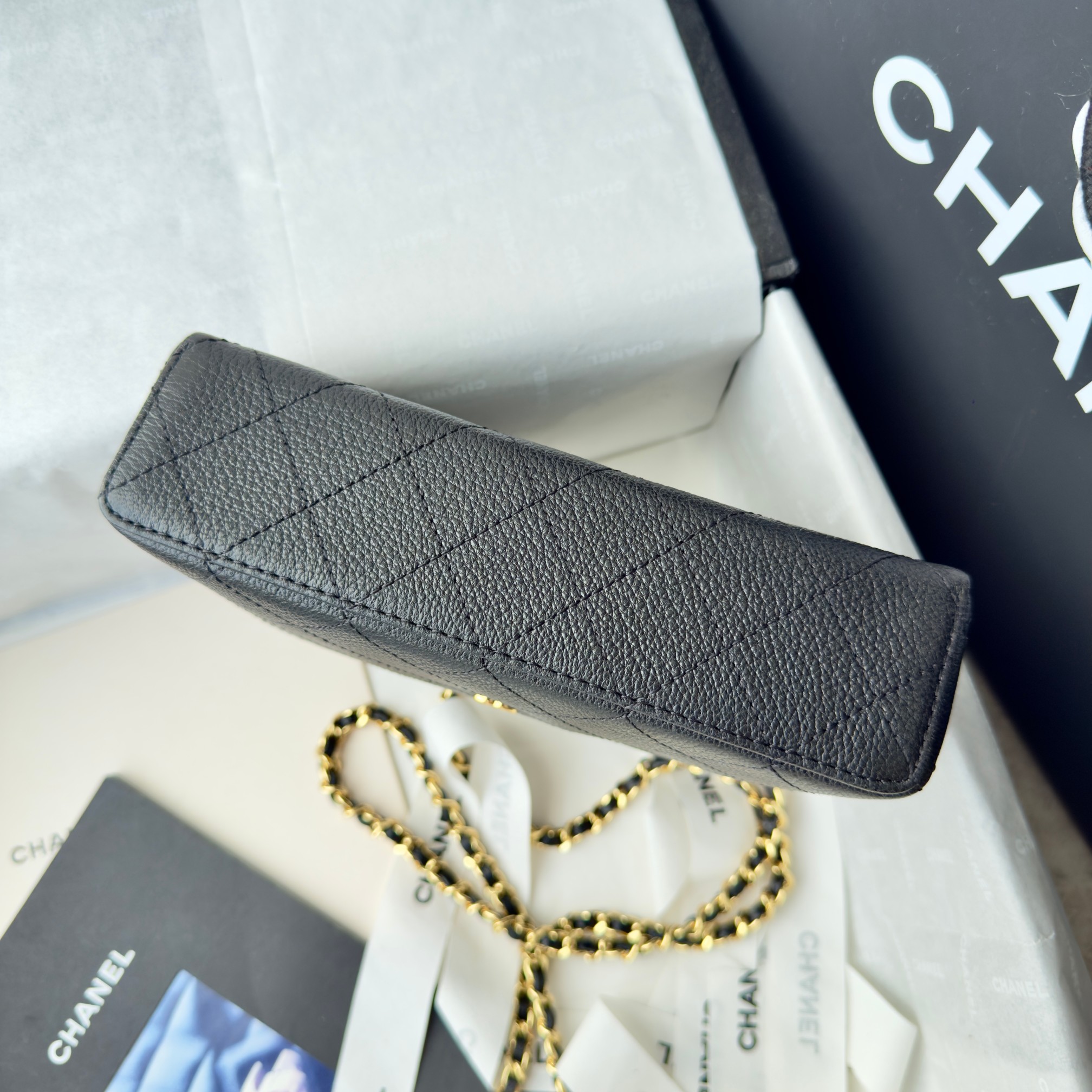 71951_black_6 Chanel 26S Vanity with Chain Black - chanel vanity chain dupe detail 5