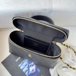 71951_black_7 Chanel 26S Vanity with Chain Black - chanel vanity chain dupe detail 6