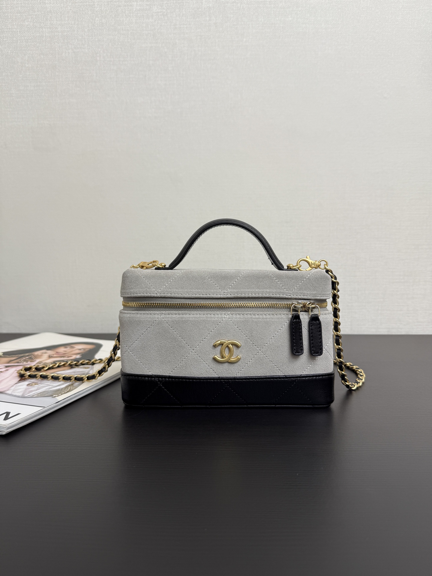 71952_grey-suede_6 Chanel 26S Vanity with Chain Grey Suede - chanel suede vanity replica detail 5