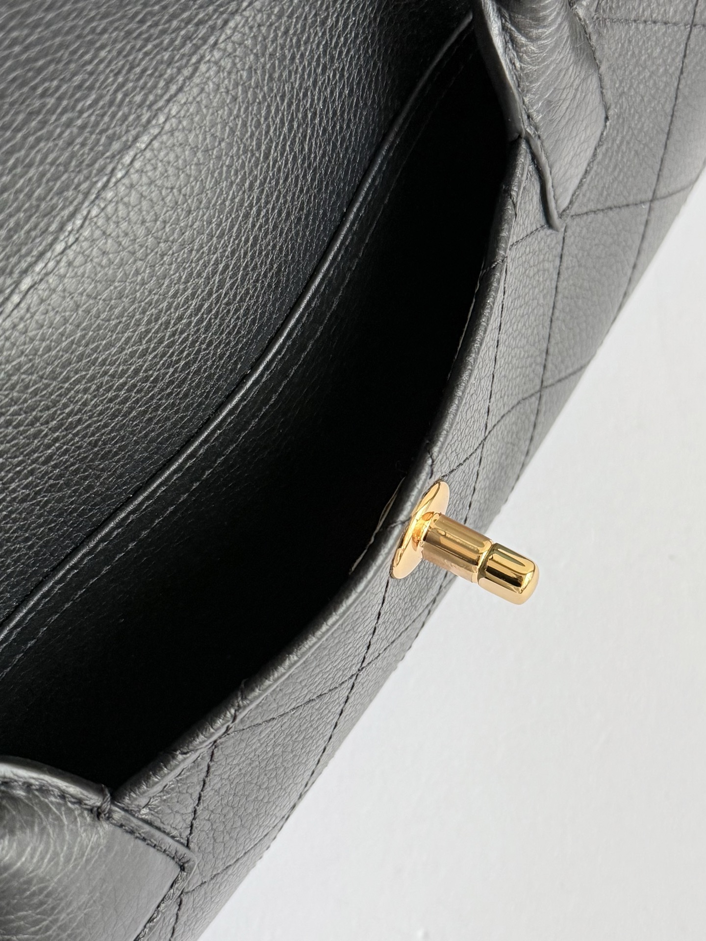 71986_black_5 Chanel 26S East West Tote Black - chanel tote dupe detail 4