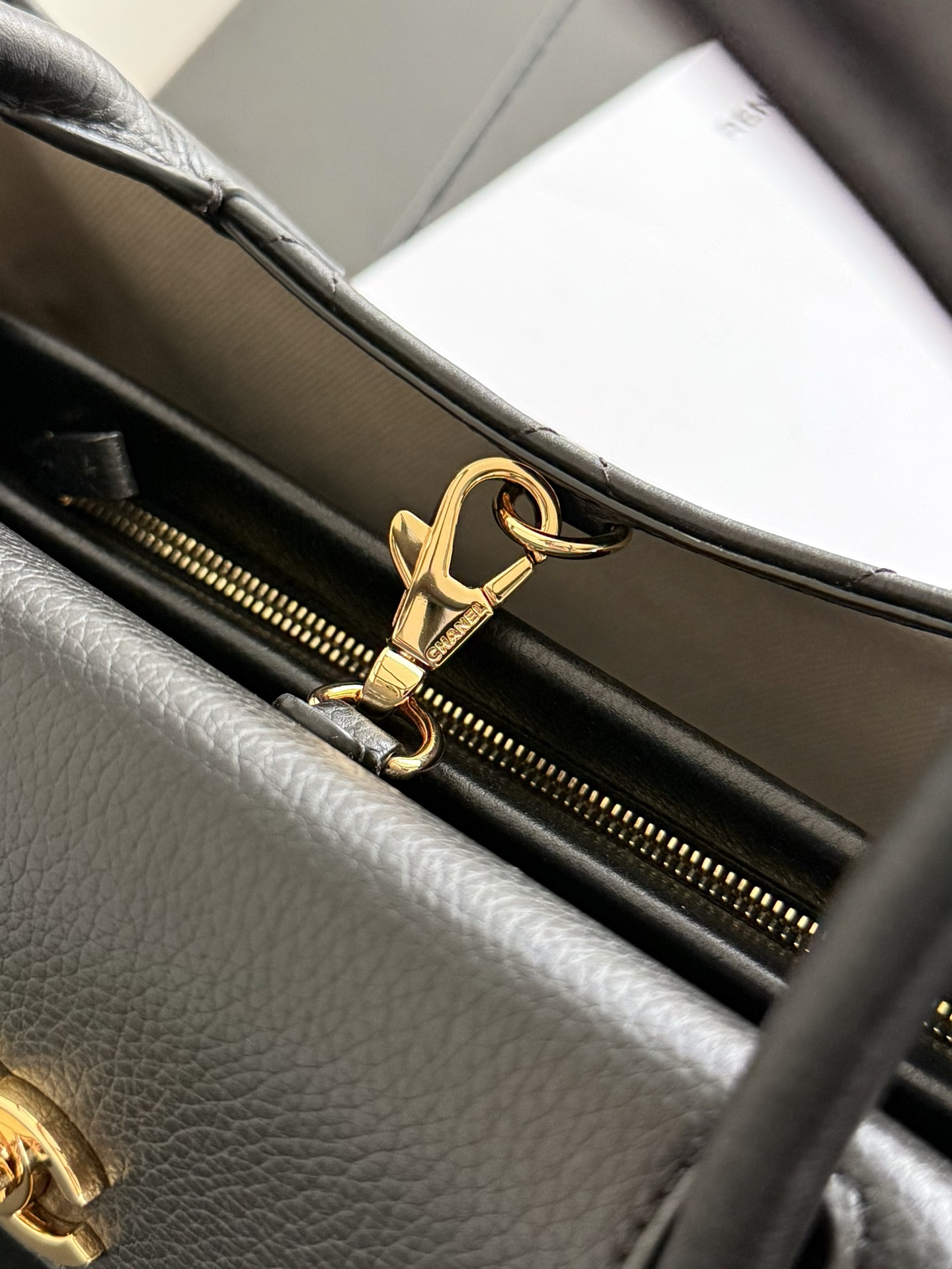 71986_black_8 Chanel 26S East West Tote Black - chanel tote dupe detail 7