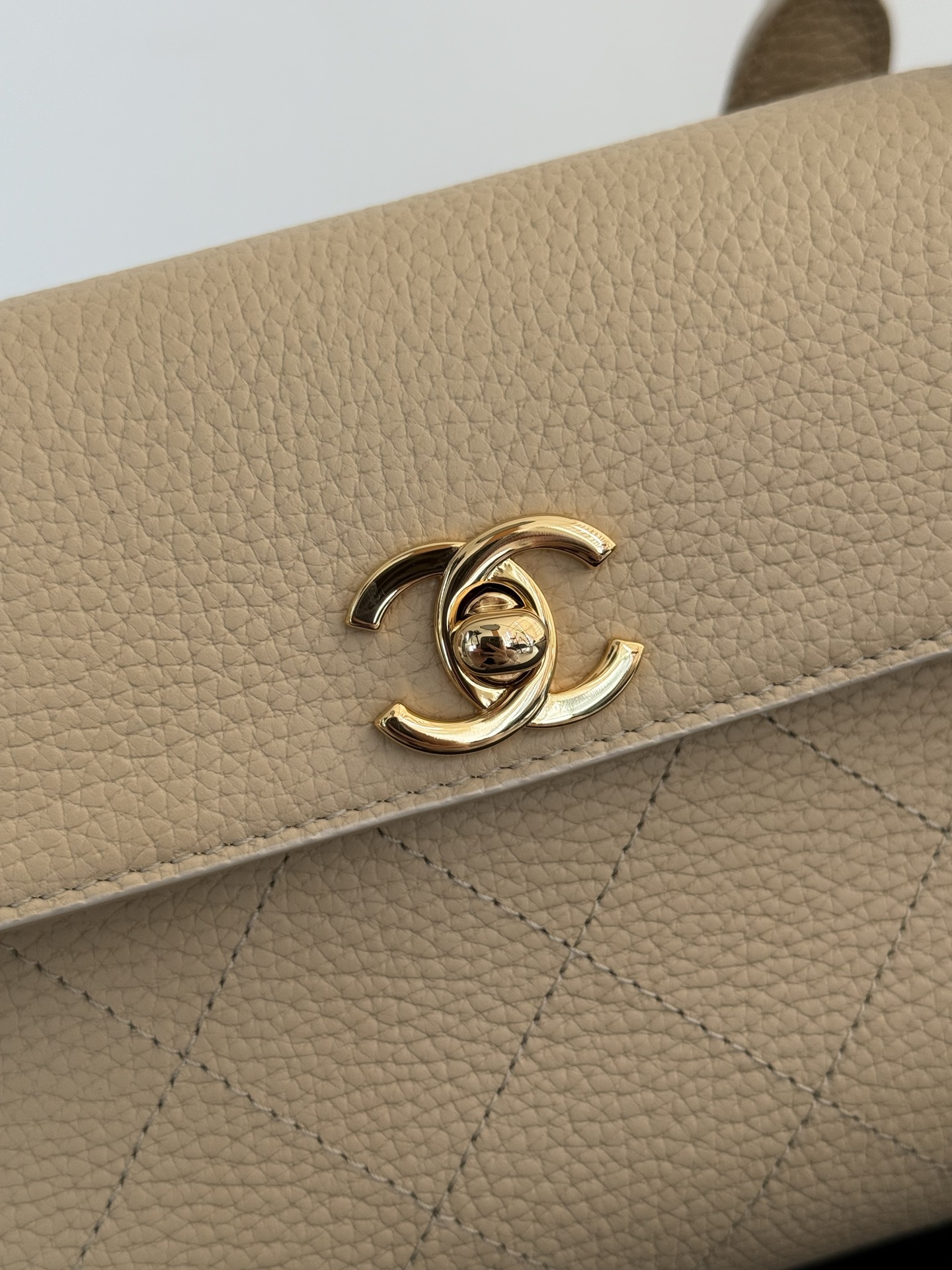 71988_pale-peach_6 Chanel 26S East West Tote Pale Peach - fake chanel east west detail 5