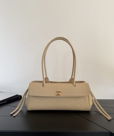 Chanel 26S East West Tote Pale Peach - fake chanel east west detail 7