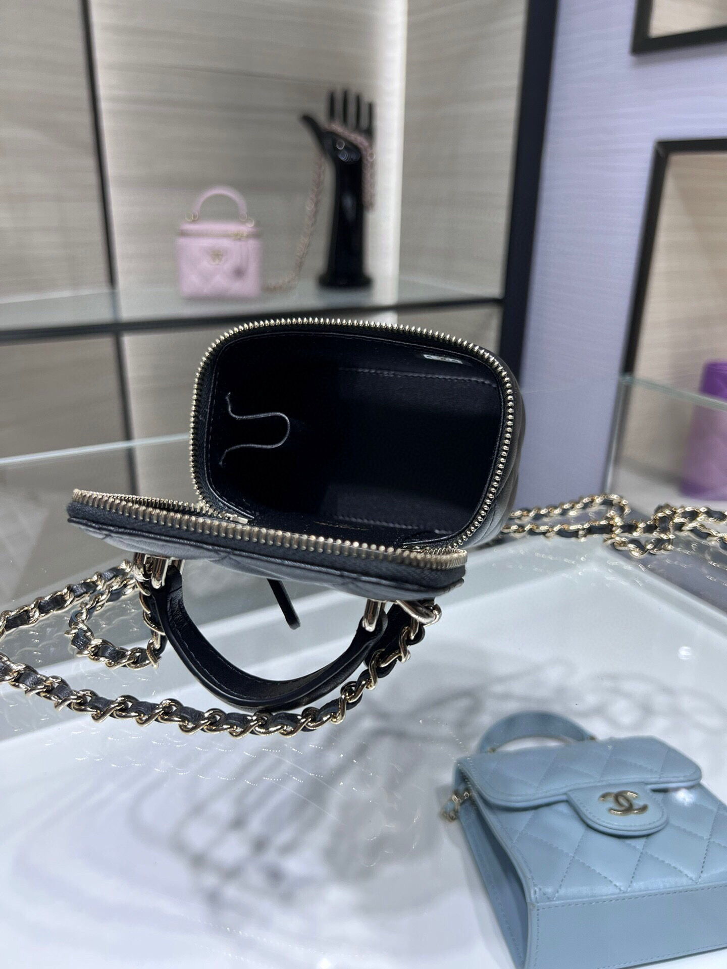 72026_black_2 Chanel Mini Vanity Black - chanel vanity dupe detail 1