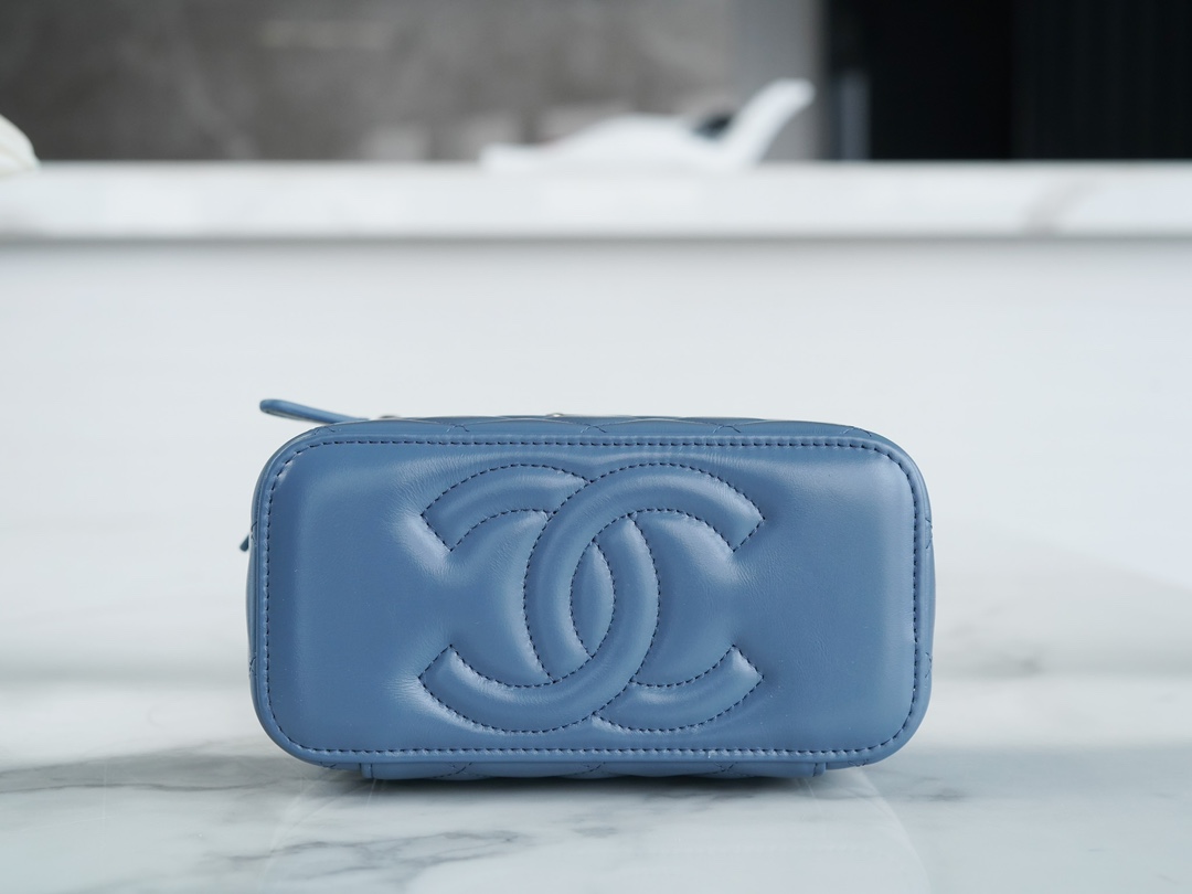 Chanel Vanity Metal Top Handle Cyan - chanel cyan vanity dupe detail 4