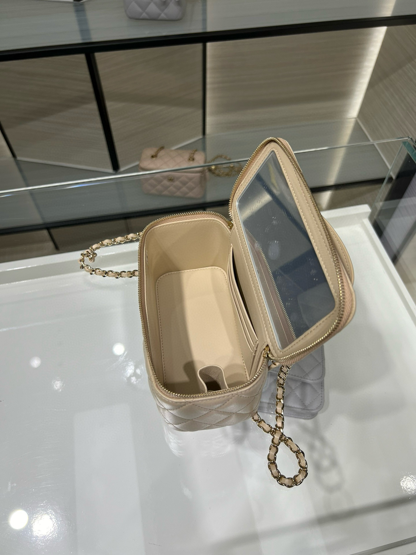 Chanel Long Vanity Top Handle Sandstone - chanel vanity top handle replica detail 4