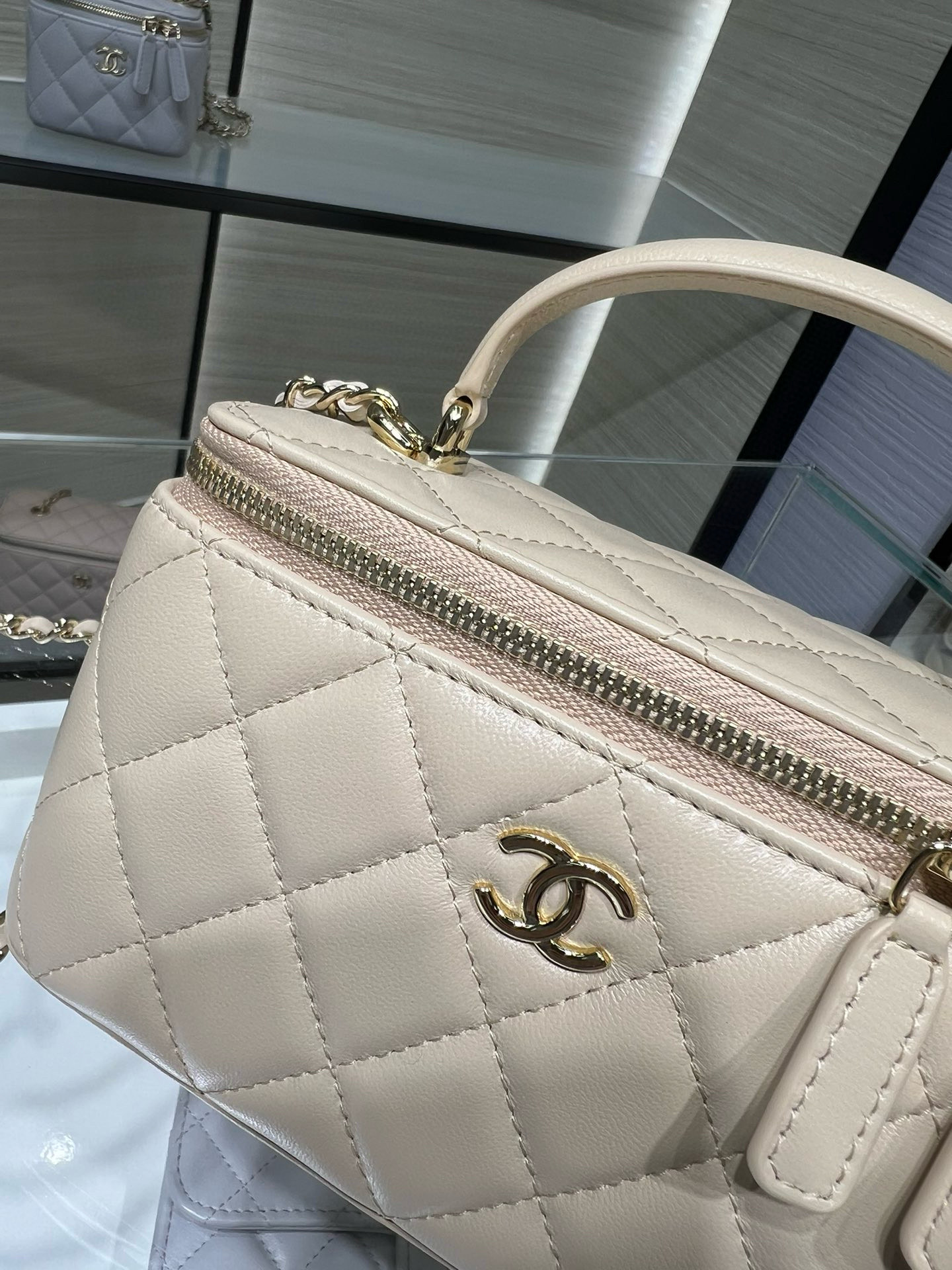 Chanel Long Vanity Top Handle Sandstone - chanel vanity top handle replica detail 6