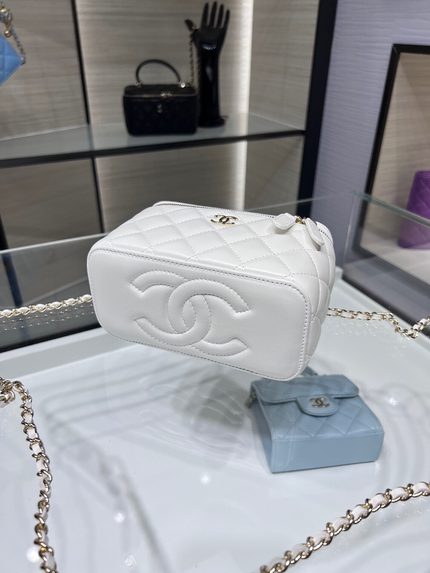 72110_white_5 Chanel Long Vanity Top Handle White - fake chanel vanity top handle detail 4
