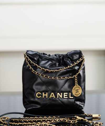 Chanel 22 Mini Bag Black - chanel 22 mini black dupe detail 1