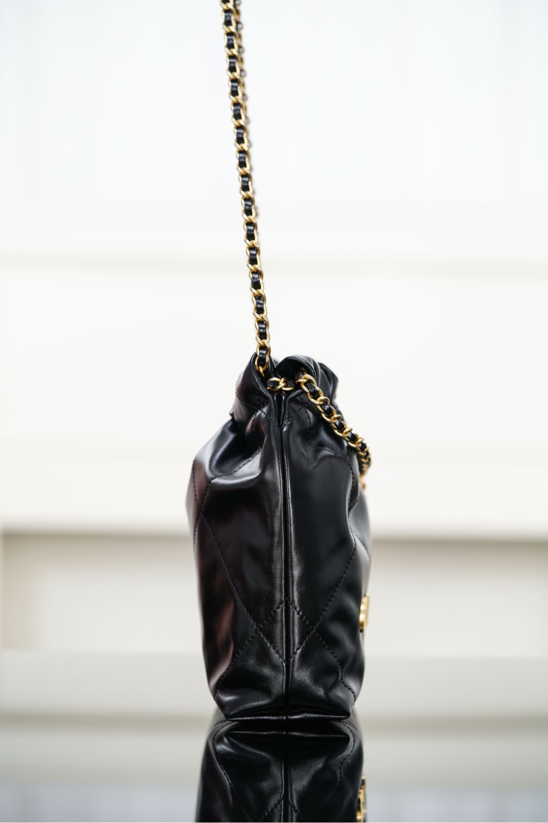 72144_black_7 Chanel 22 Mini Bag Black - chanel 22 mini black dupe detail 6