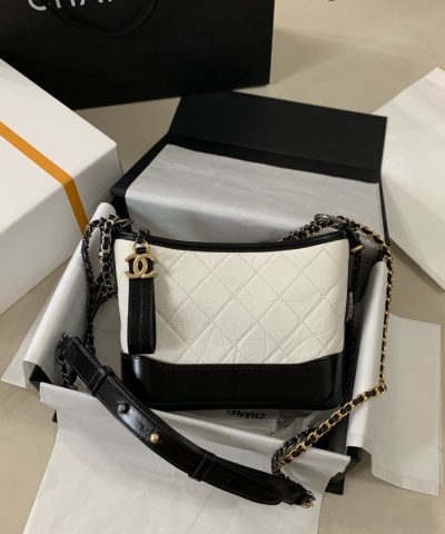 Chanel Gabrielle Hobo Bag White - chanel gabrielle white dupe front view
