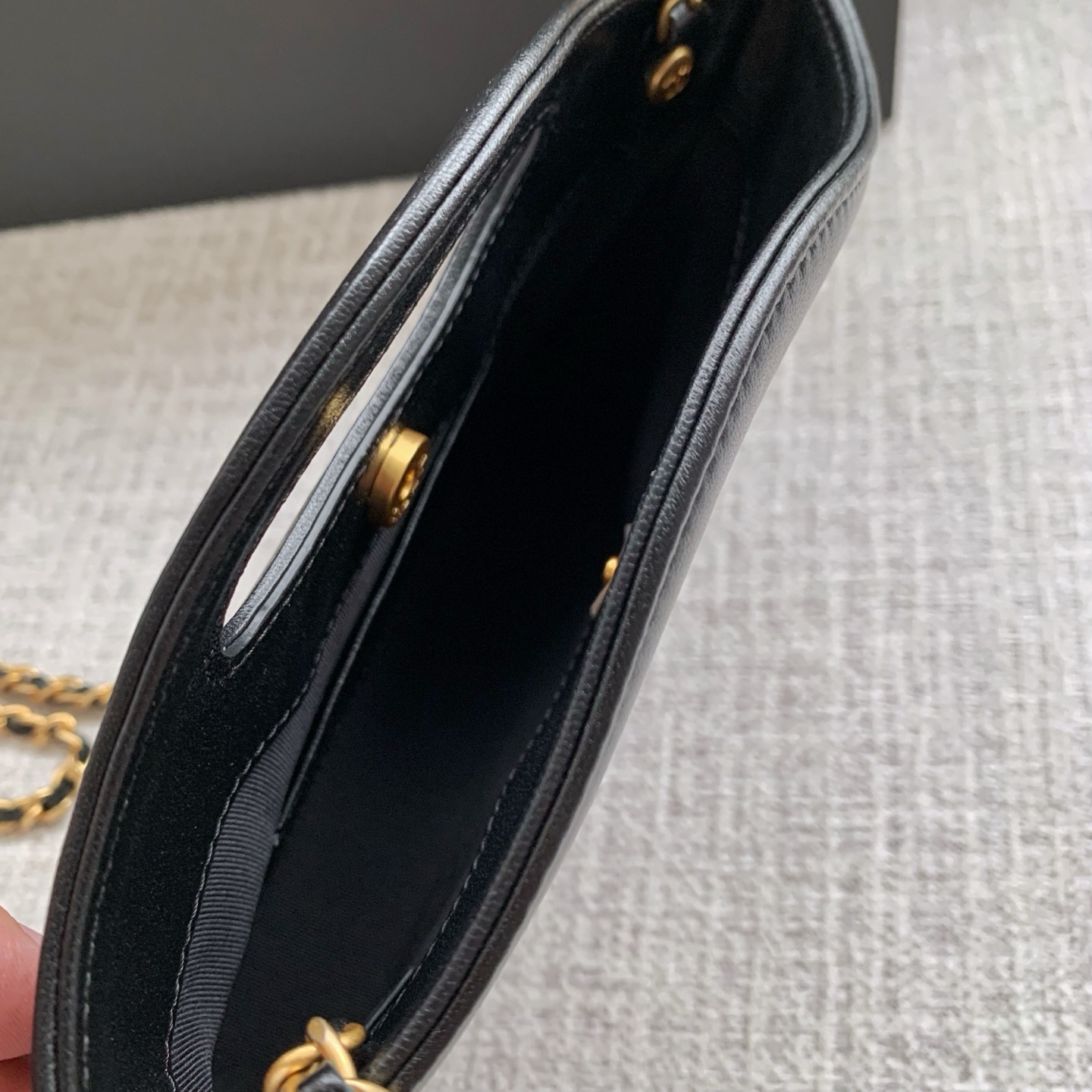 Torba Chanel 31 Nano Tote z czarnego zamszu 2