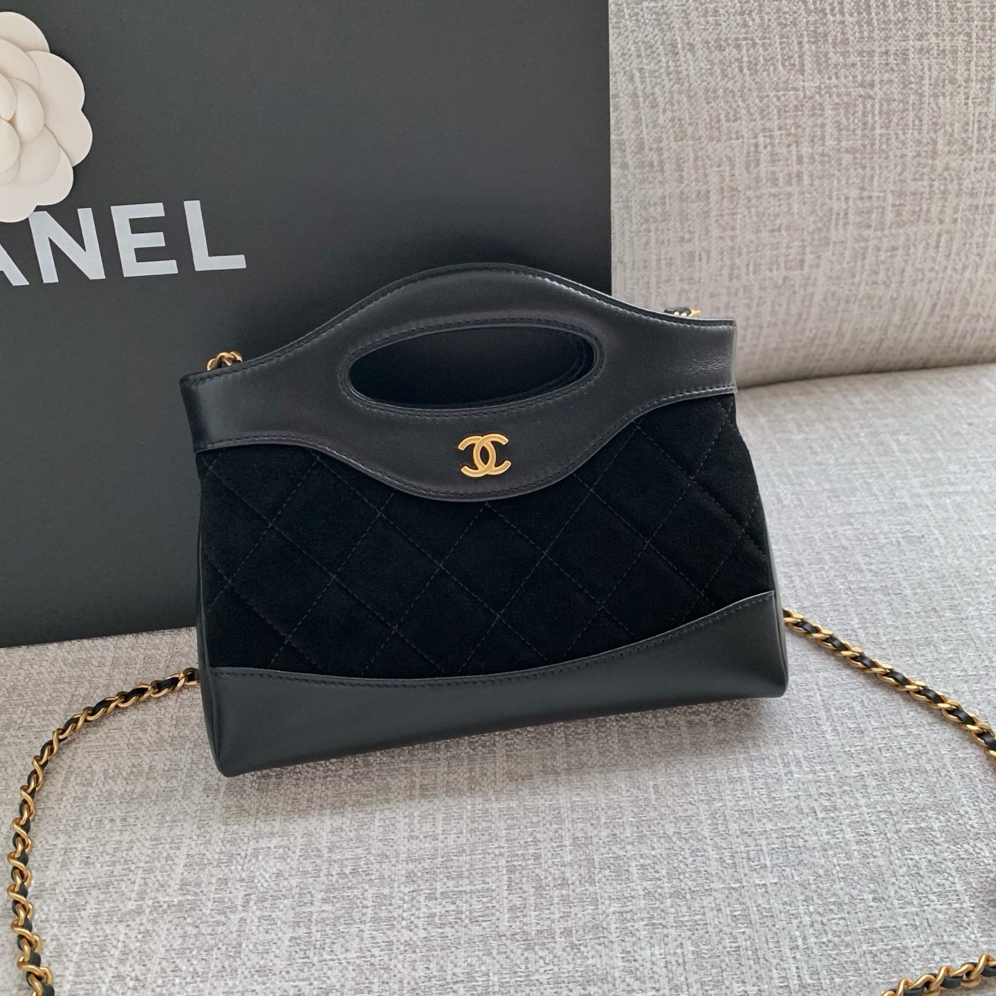 Torba Chanel 31 Nano Tote z czarnego zamszu 3