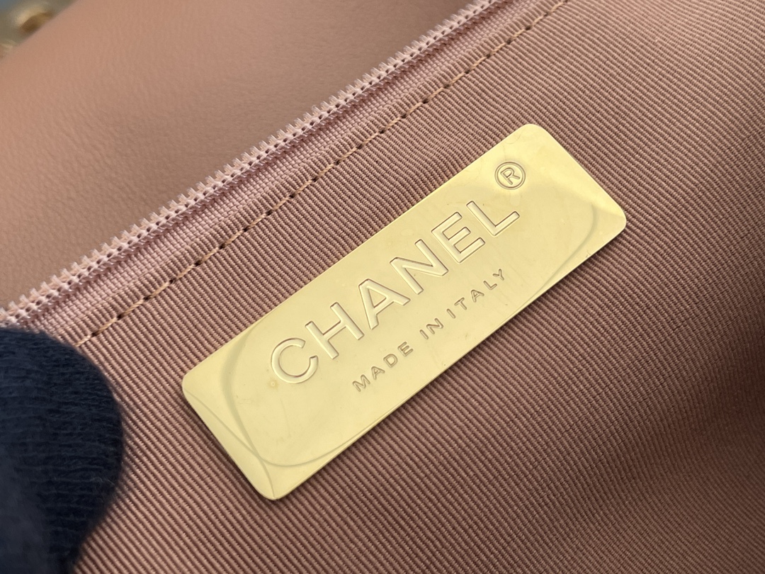 Chanel 19 Brun 3