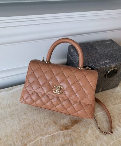 Chanel Coco horní rukojeť malá hnědá