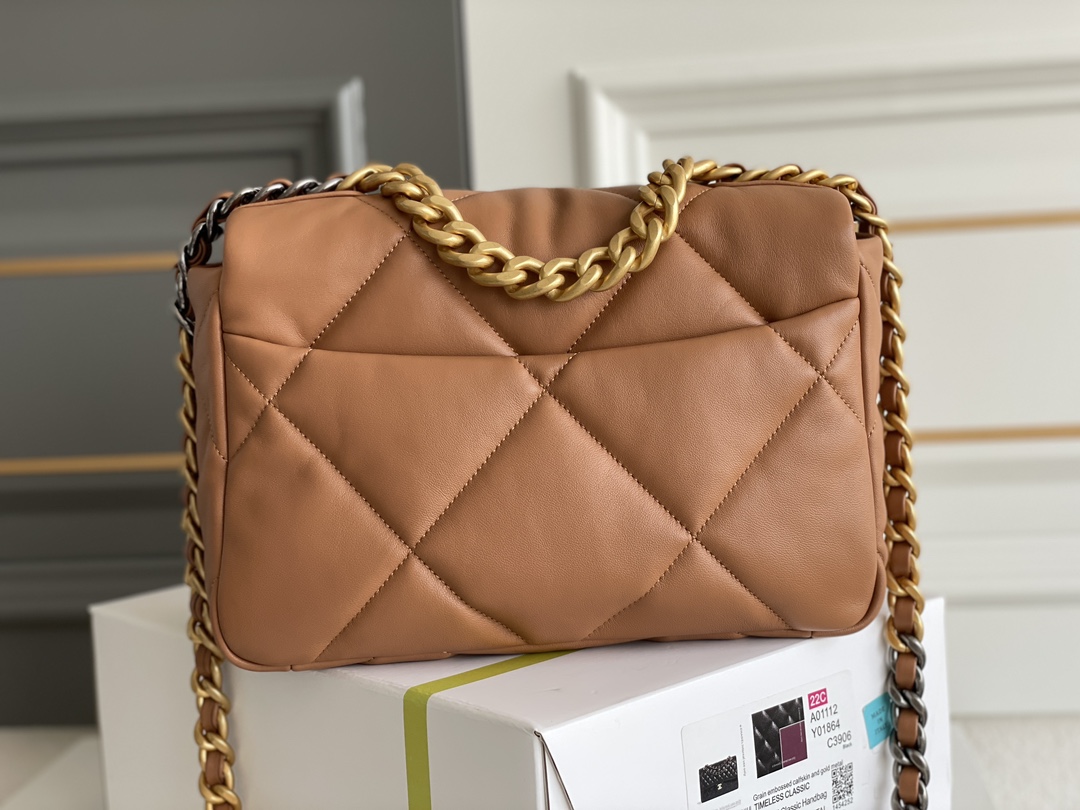 Chanel 19 Brun 9