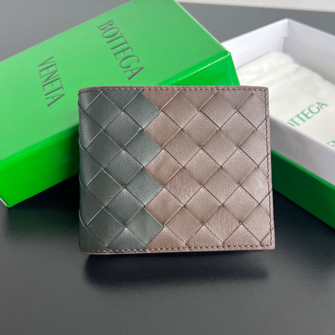 Bi-Fold Exclusive Black Fondant 1 Bottega Veneta 2 Fold Wallet Exclusive in Black Fondant - Italian Leather Replica