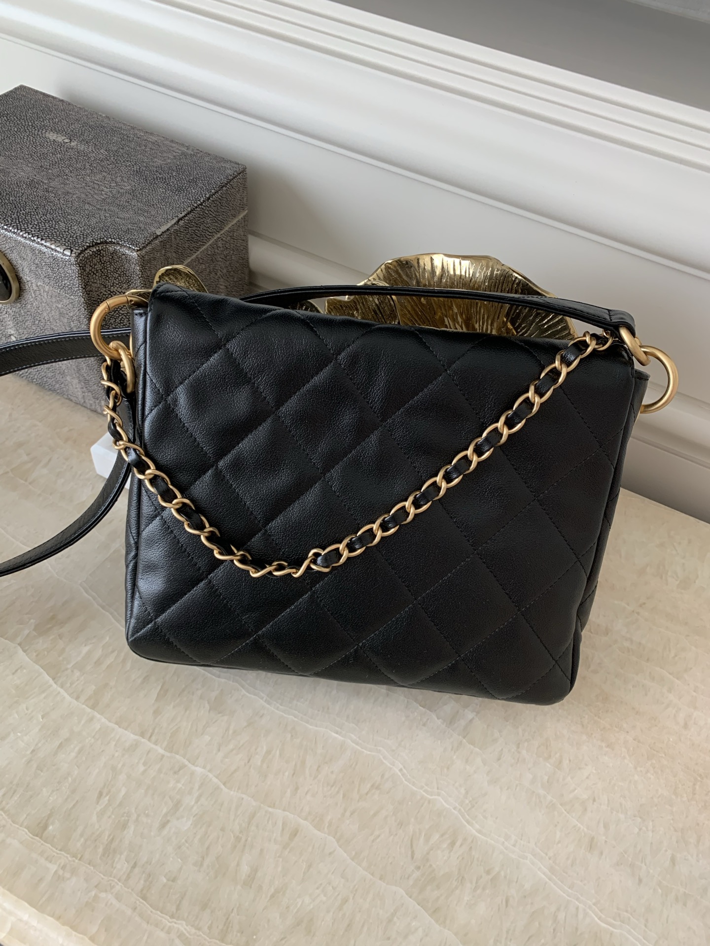 Chanel 24P Messenger Hobo Black 7