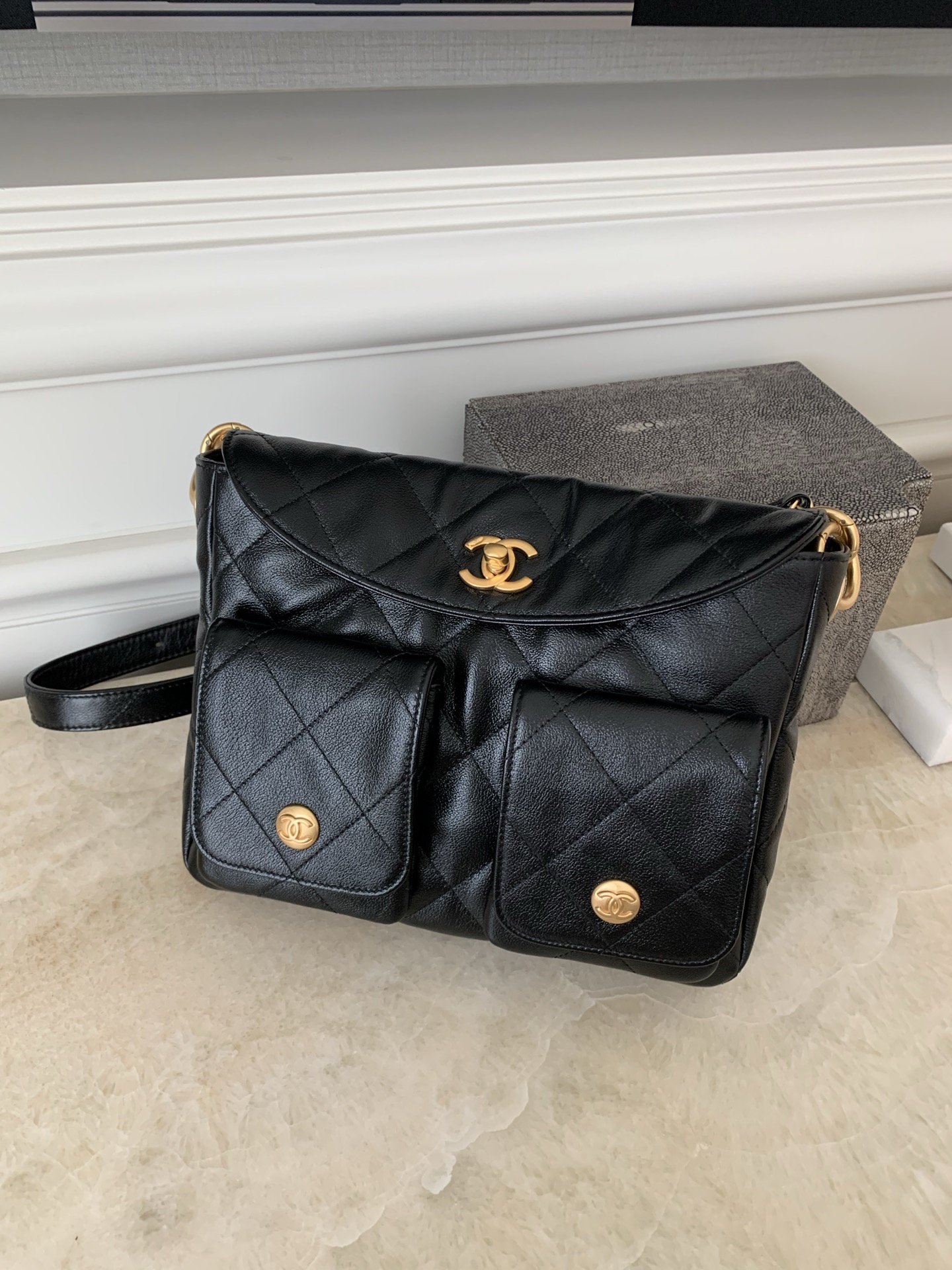 Chanel 24P Messenger Hobo Black 9