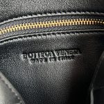 bottega-veneta-andiamo-bucket-black-3 Bottega Veneta Andiamo Bucket Replica Black - View 4 | Intrecciato Detail